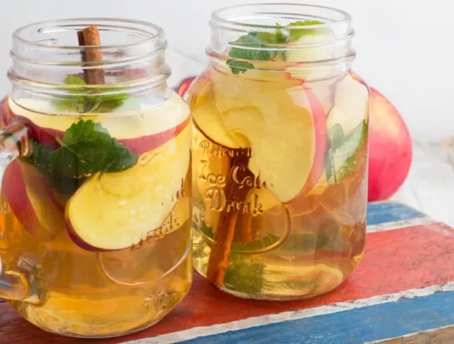 Keleti jeges tea
