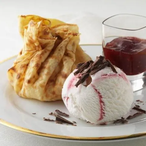 Fagyis palacsinta-batyu málnával recept