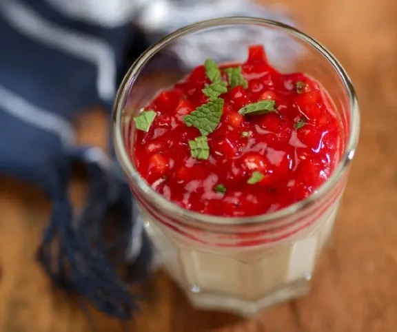 Spárgás panna cotta eperrel recept