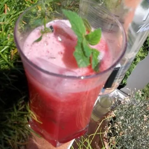 Görögdinnye koktél vodkával recept