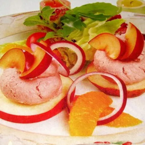 Libamájpástétom gyümölcsökön recept