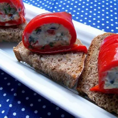 Olívás sajtkrémmel töltött grillezett paprika  recept