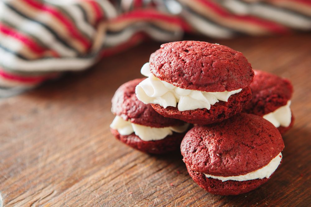 Red velvet whoopie pie (Shutterstock)