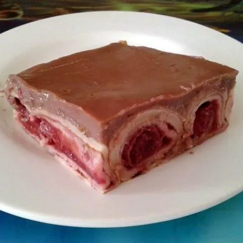 Meggyes palacsinta-alagút csokipudinggal recept