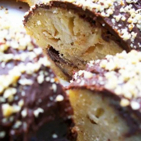 Csokoládés-mogyorós körtekoszorú recept