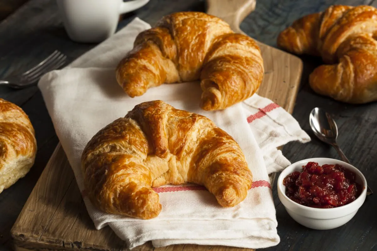 A croissant, az egyik legkedveltebb reggeli péksütemény  (Shutterstock)