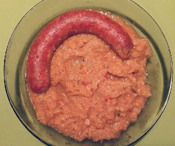 Magyaros tökfőzelék sült kolbásszal recept