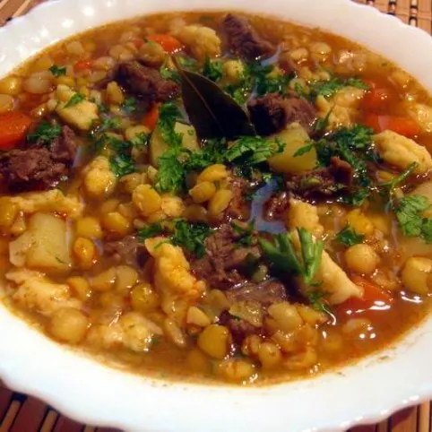 Sárgaborsó-gulyás recept