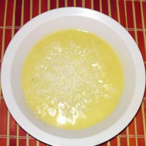 Póréhagyma-krémleves sajttal recept