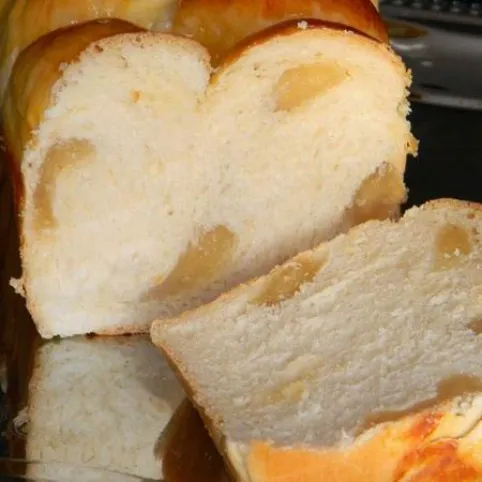 Marcipánnal töltött kalács recept