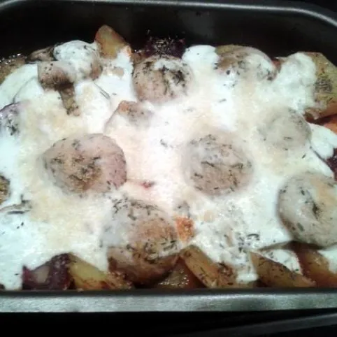 Gombás-fűszeres tepsis krumpli recept