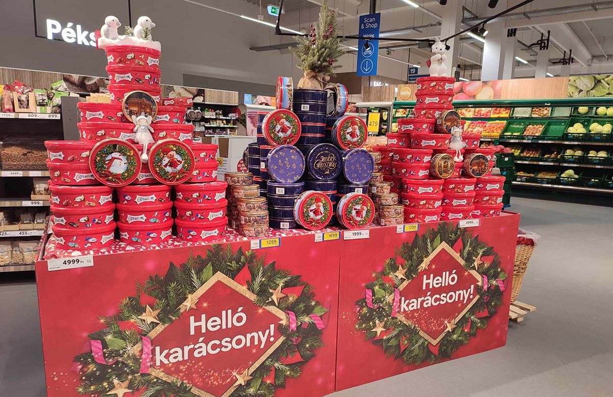 Nézz szét a Tescóban kapható különféle ízesítésű bejglik, panettonék, babkák, flódnik, illetve torta- és süteményalapok között /Fotó: Tesco Magyarország