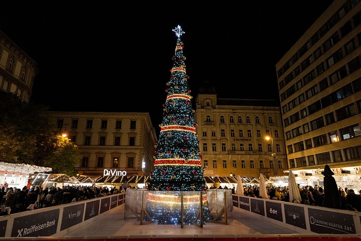 Elérhető lesz naponta egy étel, amelyet 1500 forintos fix áron vásárhatunk meg /Fotó: Advent Bazilika/ Vörösmarty Classic Xmas