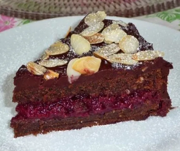 Málnalekváros csokoládétorta recept