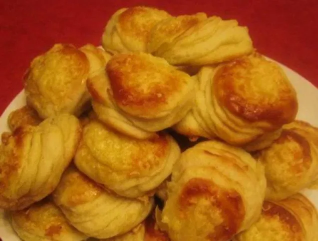 Legfinomabb sajtos-krumplis pogácsa recept
