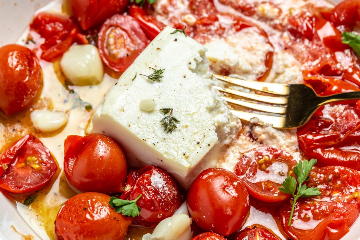 A feta sajt és a paradicsom mennyei párost alkotnak (Fotó: Shutterstock)