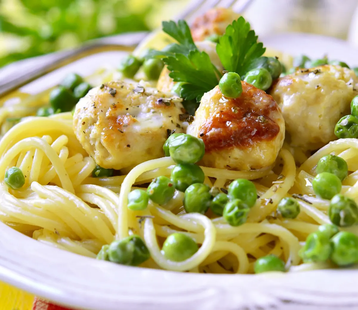 Húsgombóc borsós spagettivel recept