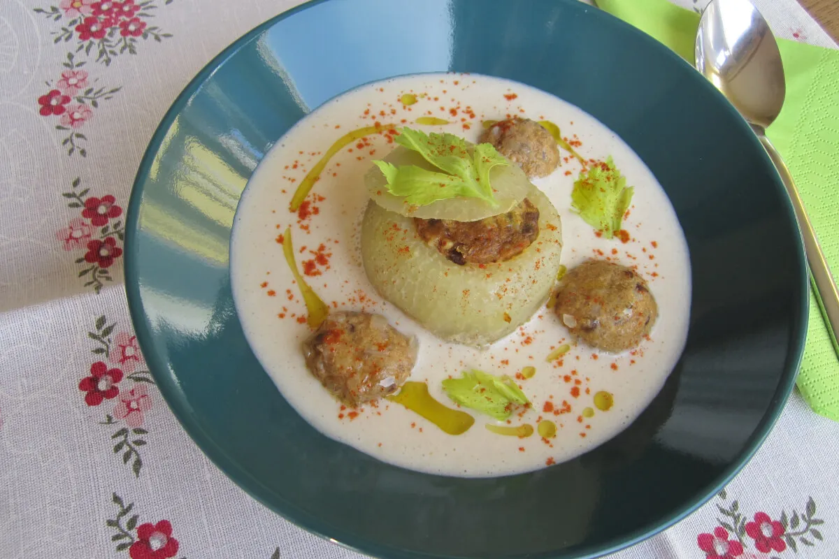 Húsmentes töltött karalábé recept