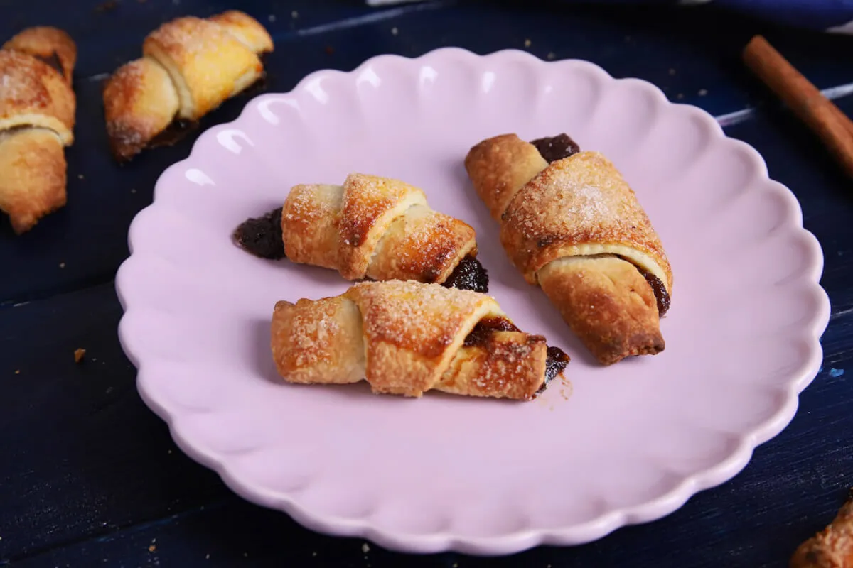 Baracklekváros-fahéjas rugelach  recept
