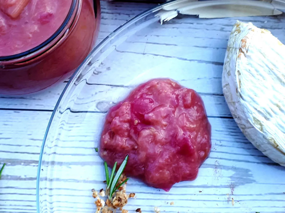 Rebarbara chutney recept