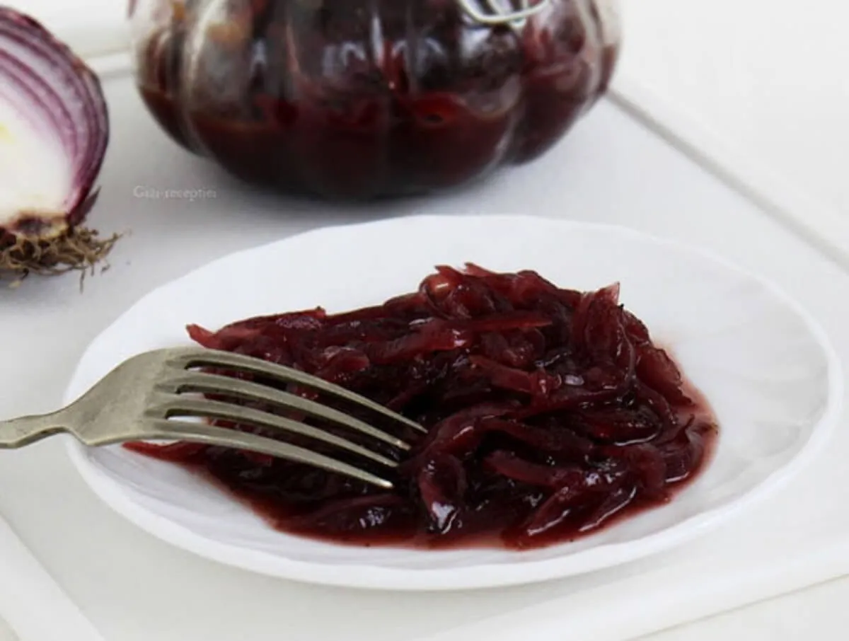 Lilahagymalekvár recept