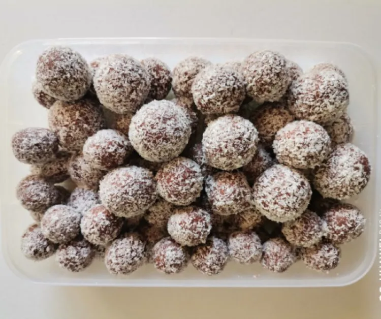 Kókuszgolyó egyszerűen és olcsón  recept