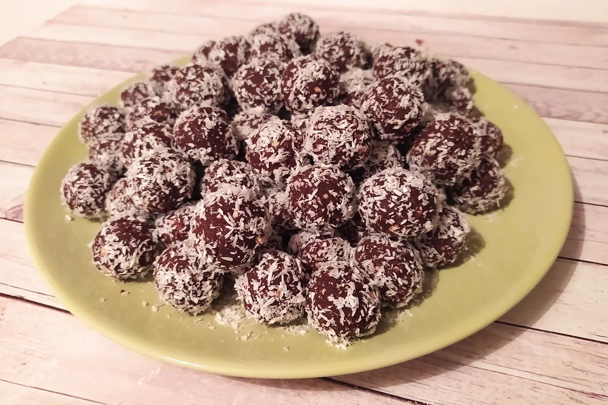 Kávés kókuszgolyó recept