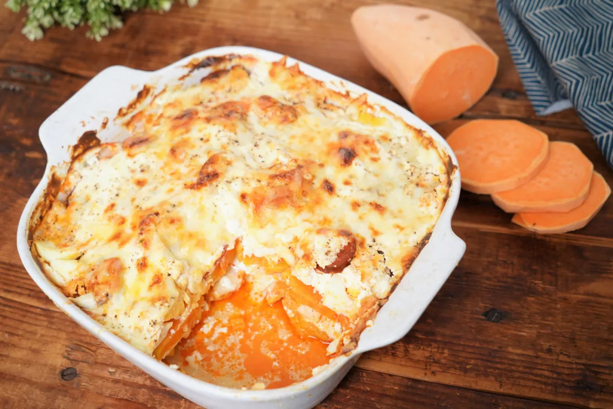 Rakott édesburgonya, ahogy Kocsis Korinna készíti recept