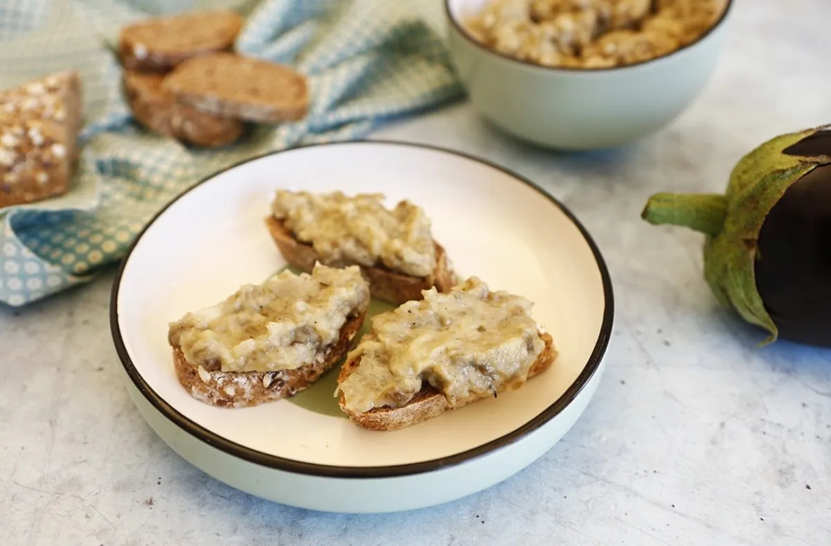 Joghurtos padlizsánkrém recept