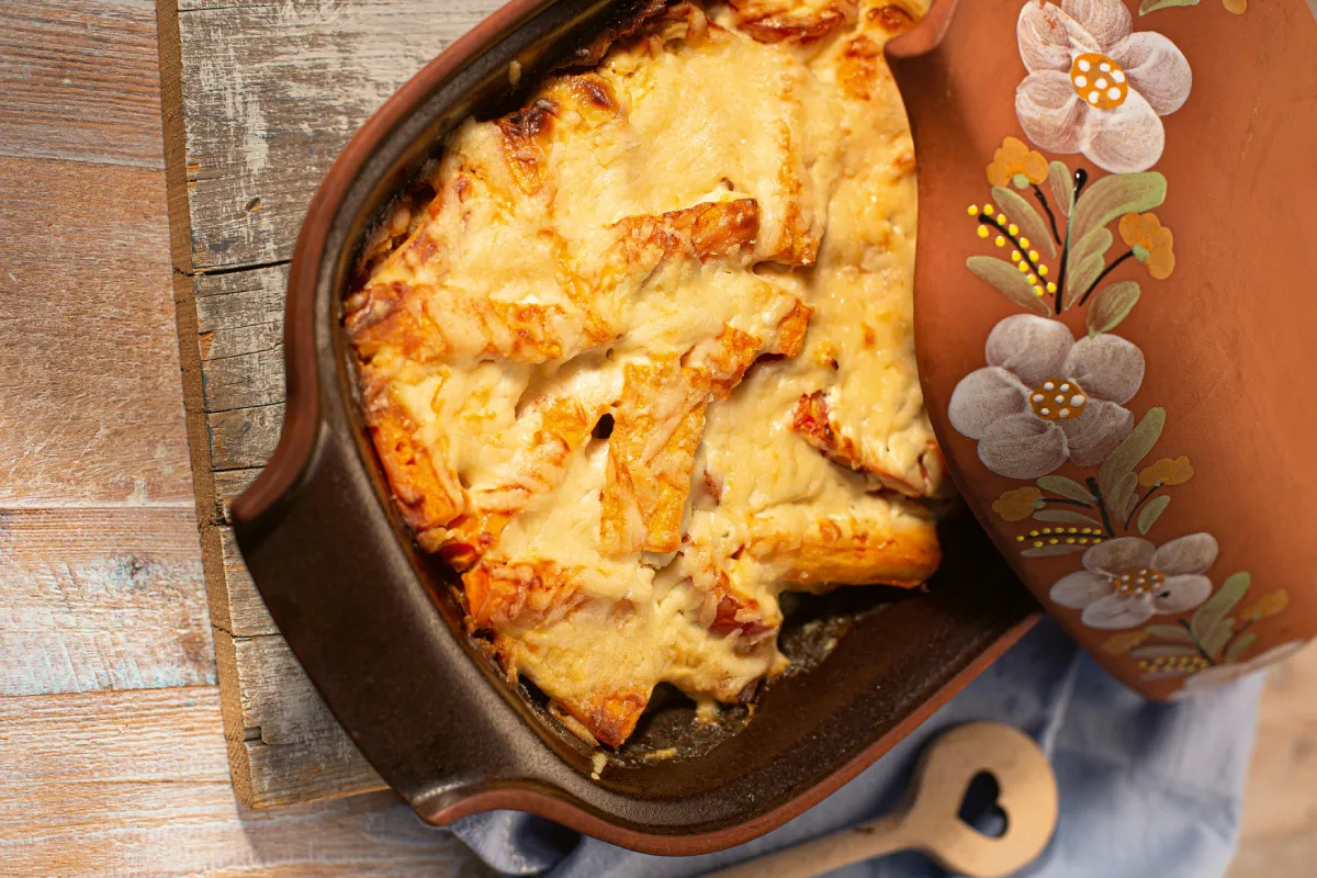 Tejfölös karaj római tálban recept