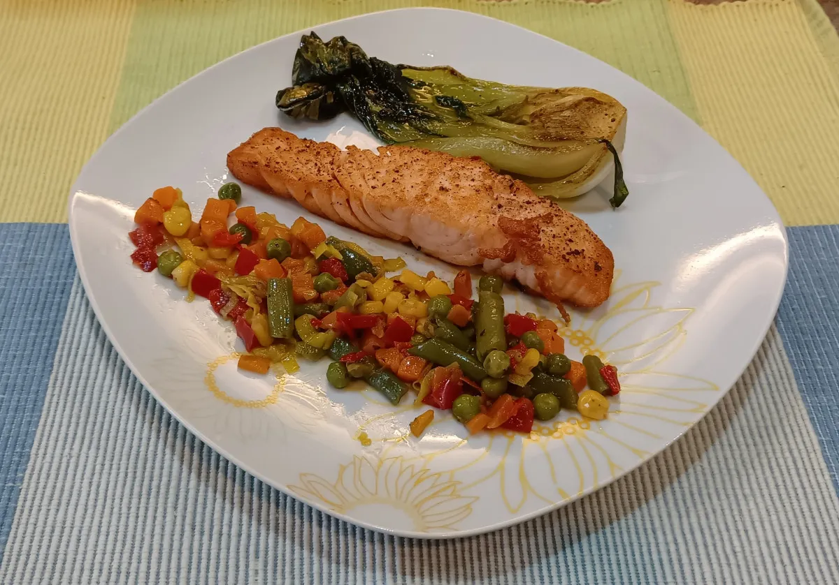 Sült lazac zöldségekkel recept