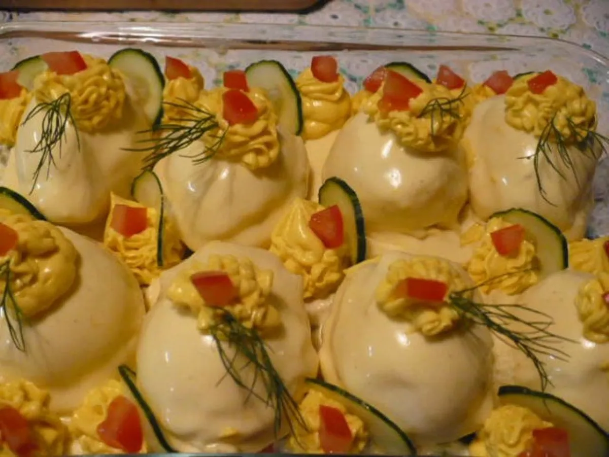 Aszpikos kaszinótojás franciasalátával recept