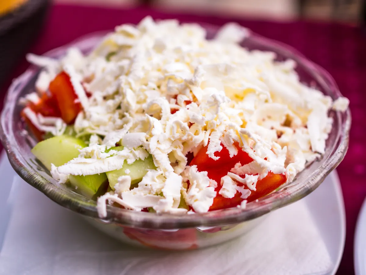 Sopszka saláta recept