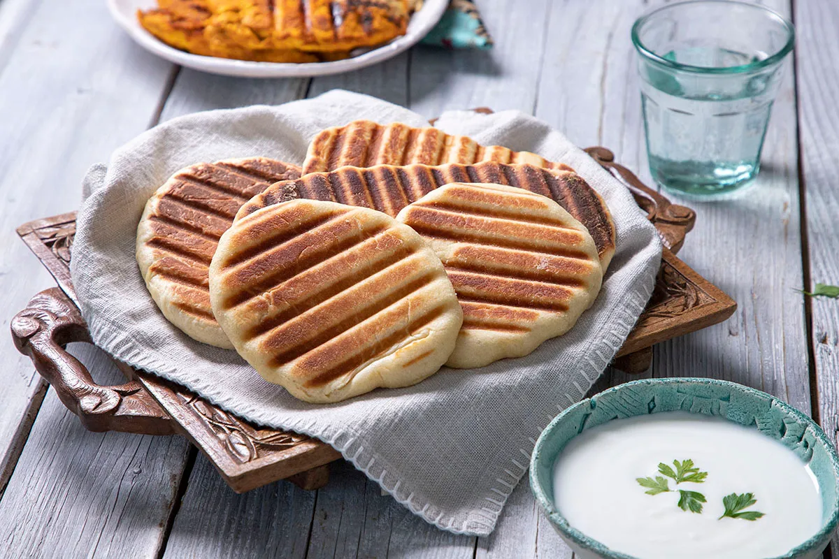 Lepénykenyér grillen (naan) recept