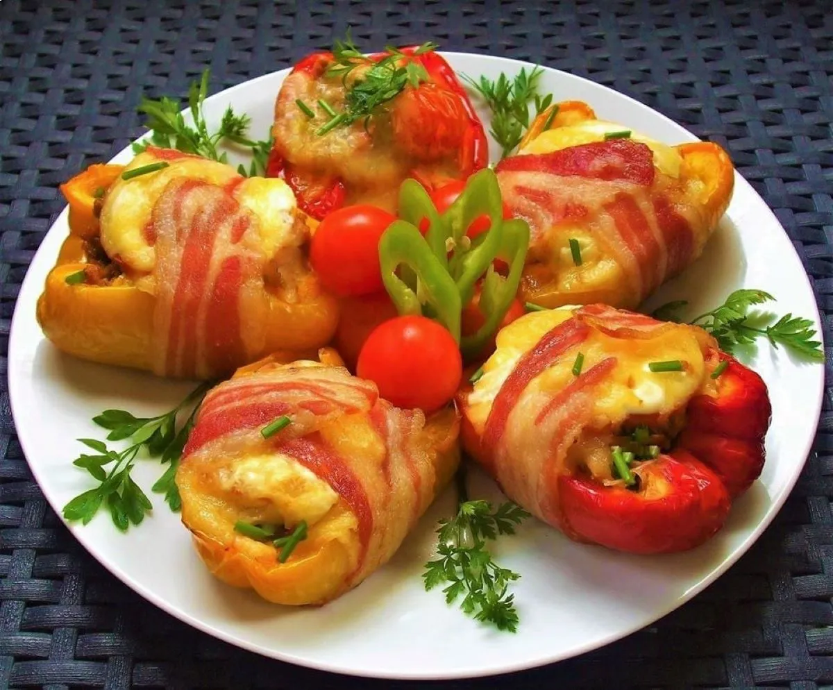 Baconben sült töltött paprika recept