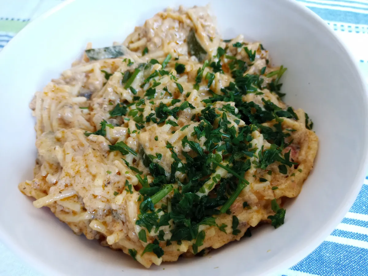 Zöldséges-húsos nyári spagetti recept