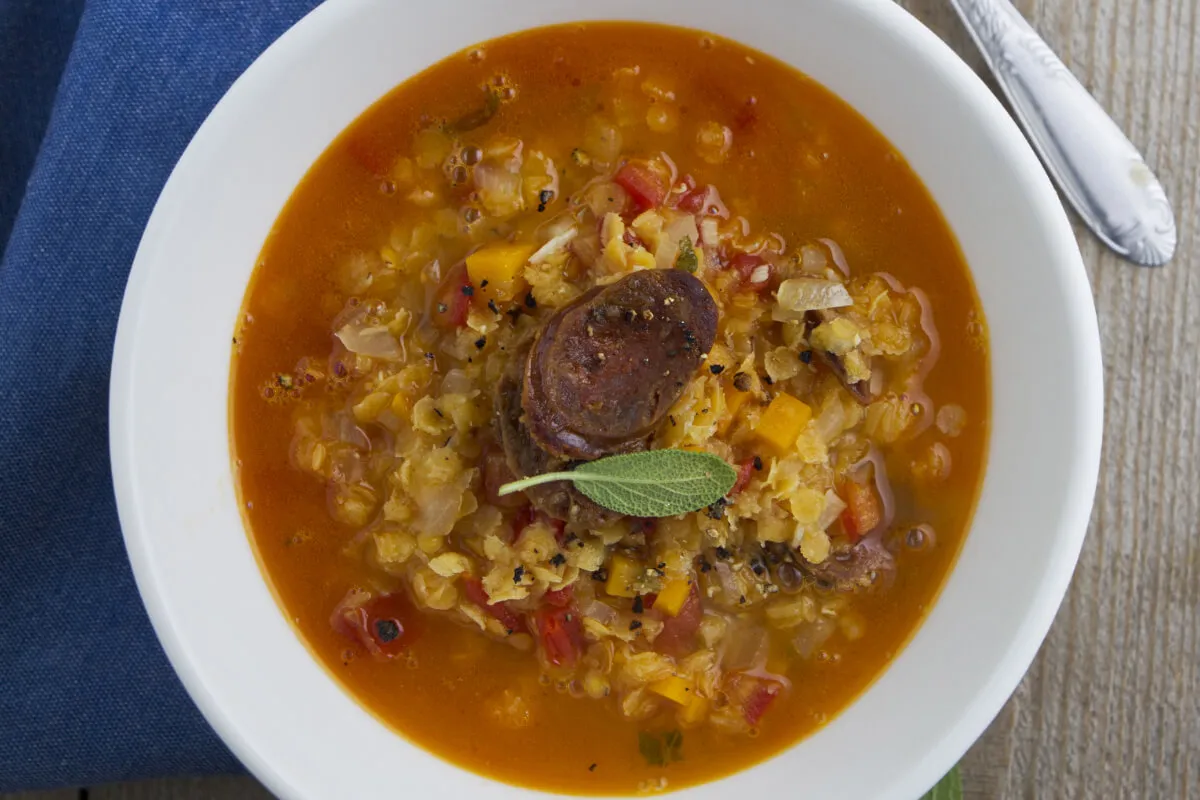 Lencseleves kolbásszal recept