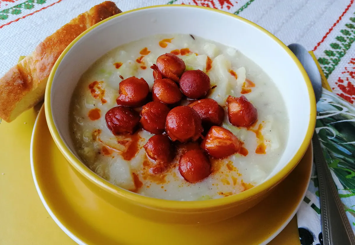 Kelkáposzta-főzelék sült virslivel recept