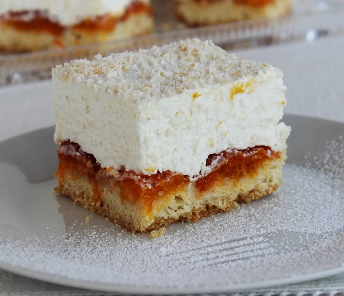 Sárgabarackos-kókuszhabos szelet recept