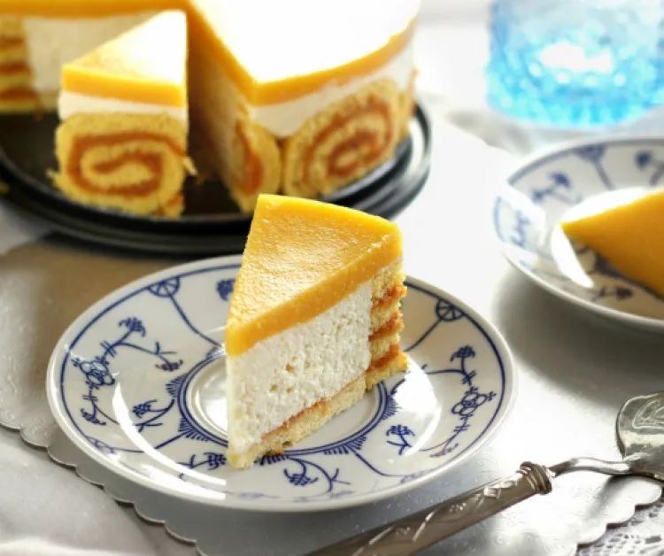 Barackzselés-túrós charlotte torta recept