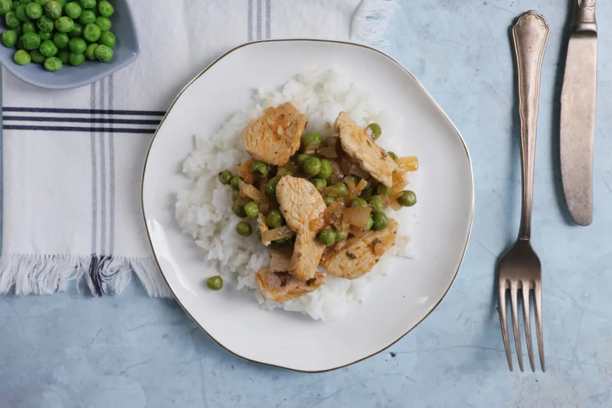 Zöldborsós csirkemellcsíkok recept