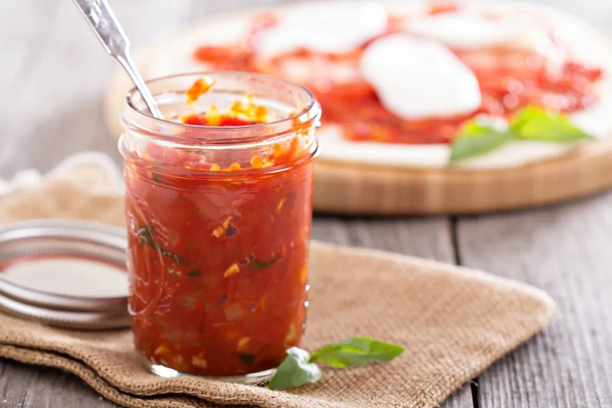 Lassan főzött házi pizzaszósz recept