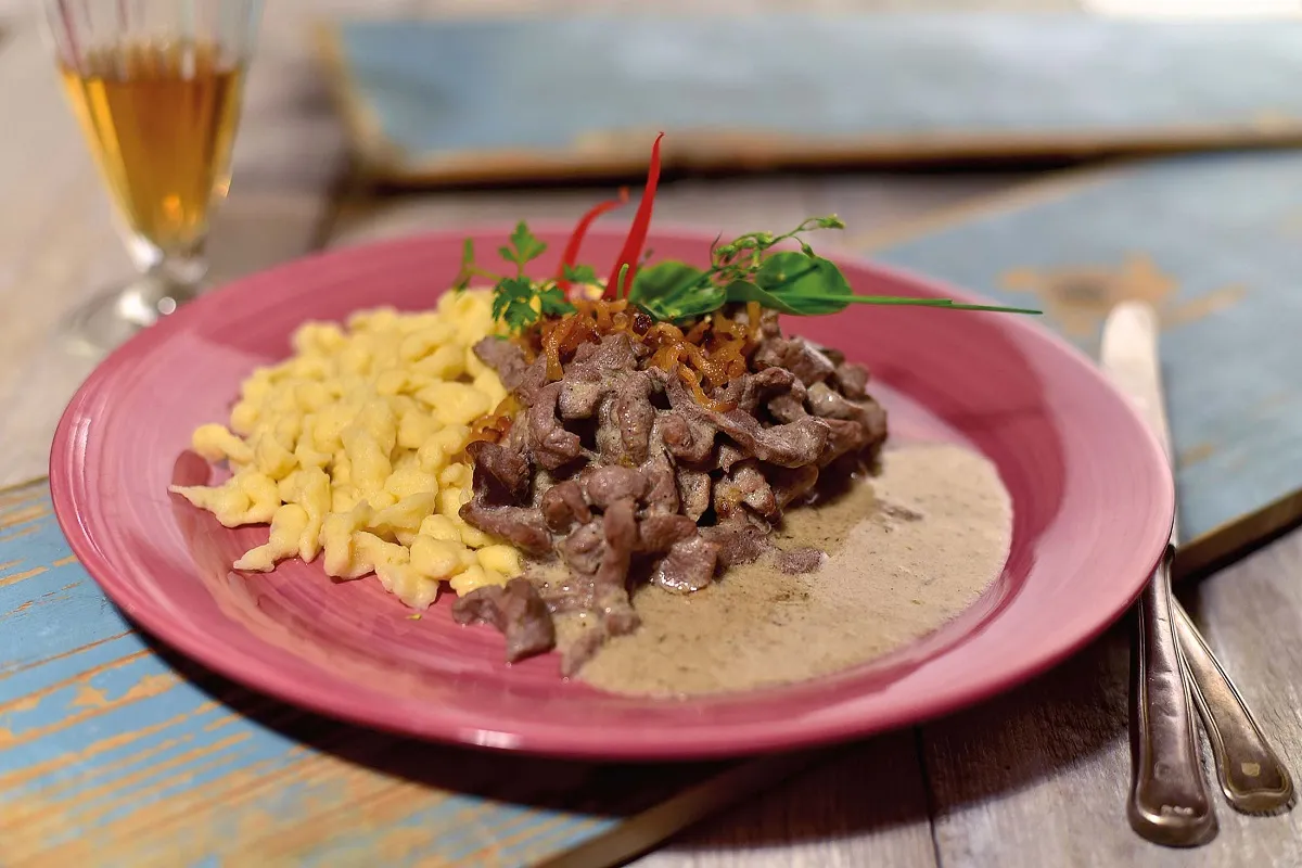 Tejfölös tokány recept