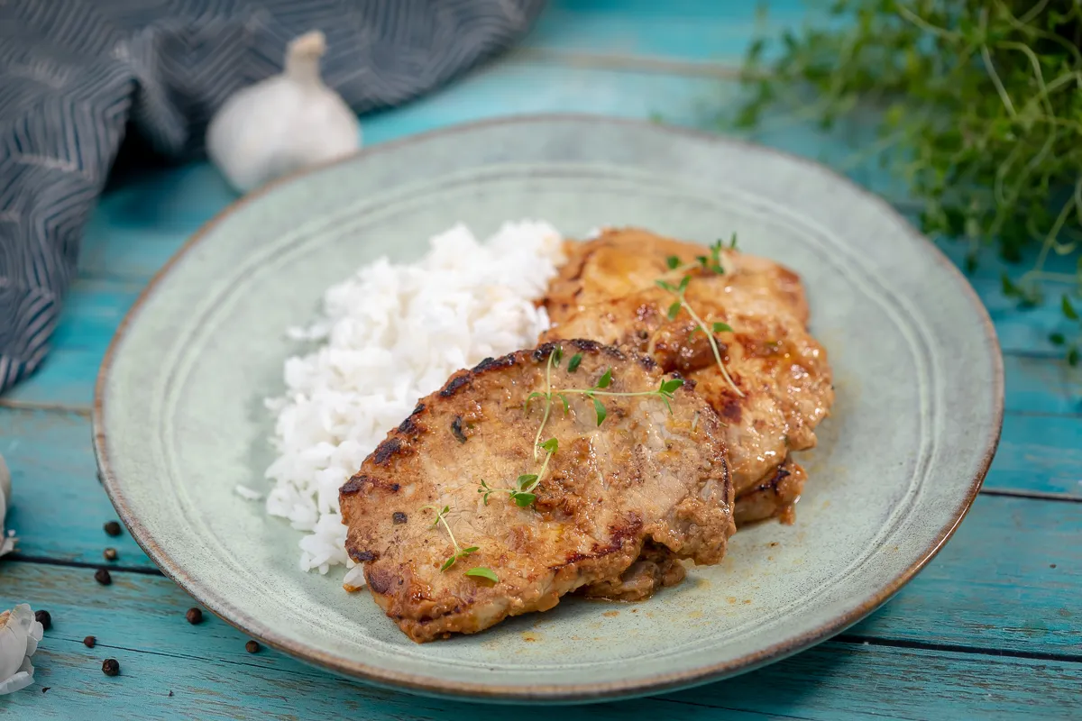 Mustáros-zöldfűszeres karaj recept