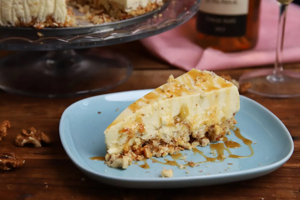 Fügemousse torta sós karamell öntettel recept