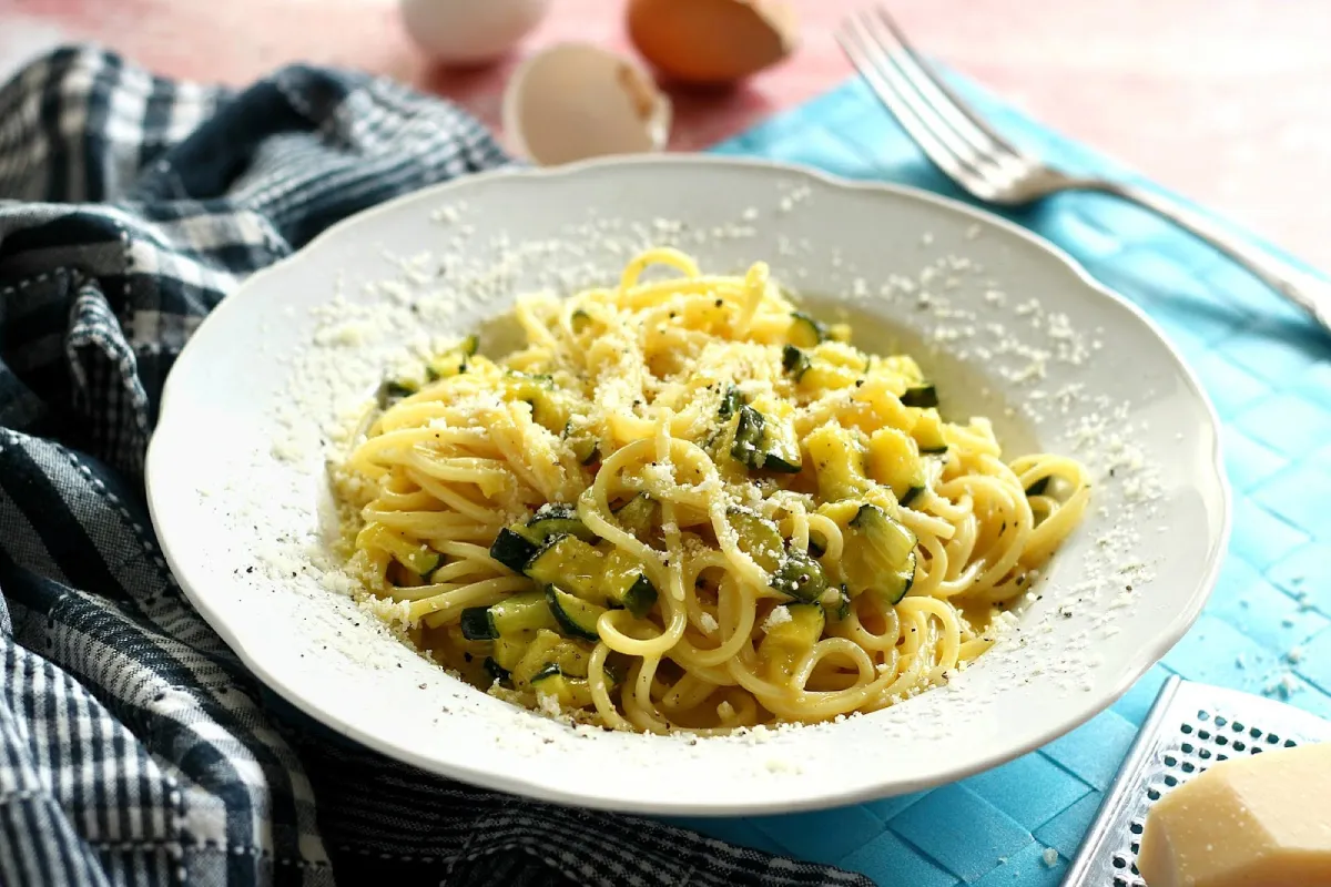 Könnyű cukkini carbonara recept