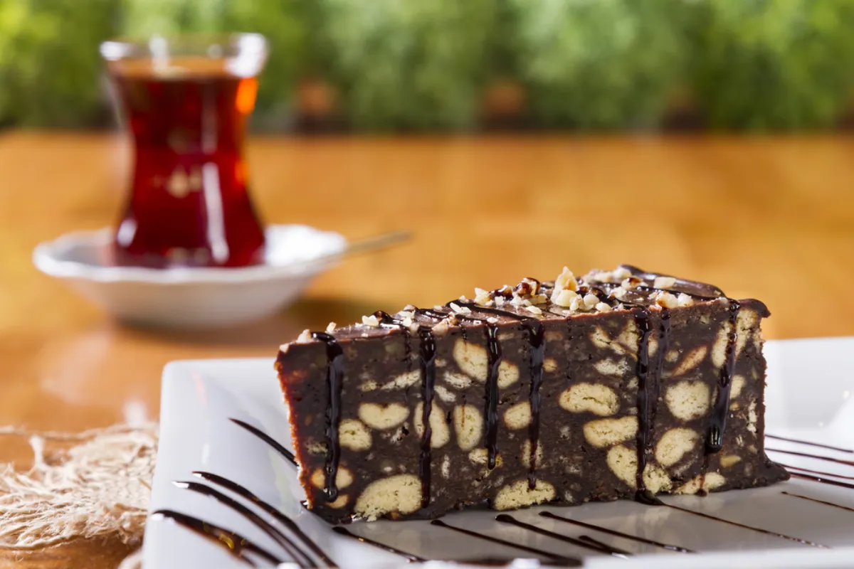 Csokis keksztorta sütés nélkül recept
