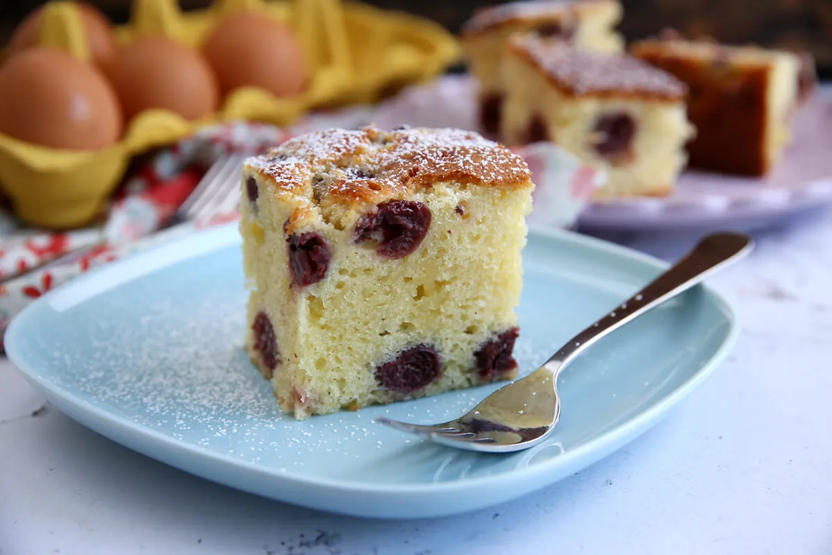 Villámgyors meggyes bögrés süti recept
