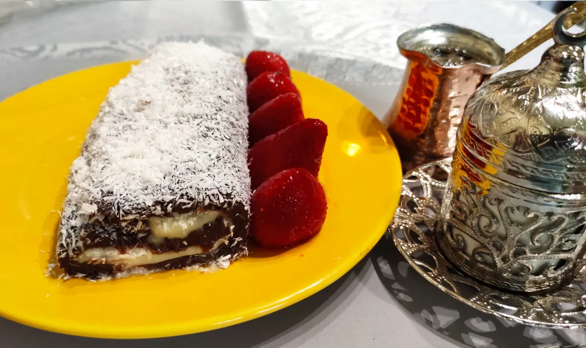 Szultán tekercs eperrel recept