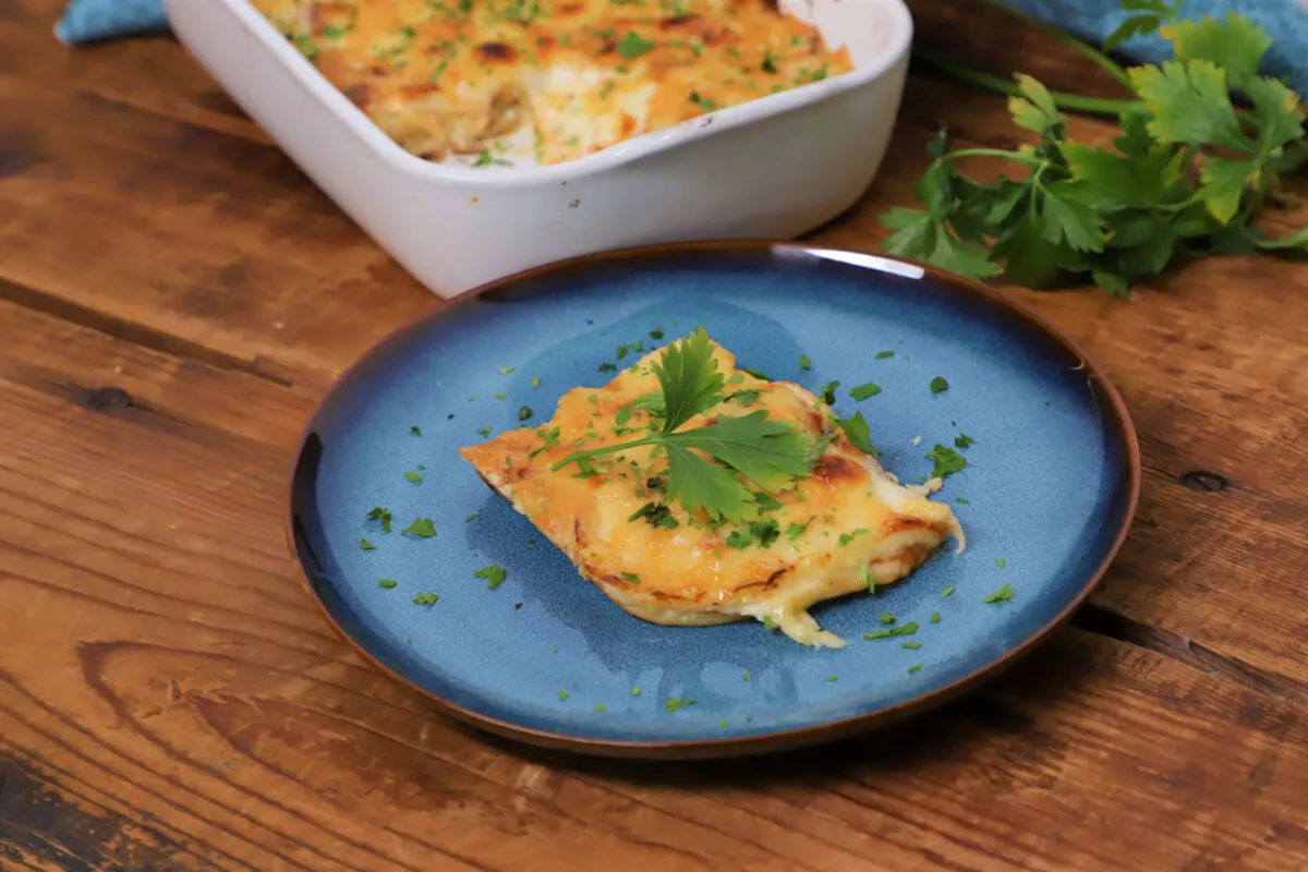 Sonkás-sajtos rakott palacsinta, ahogy Várkonyi Attila készíti recept